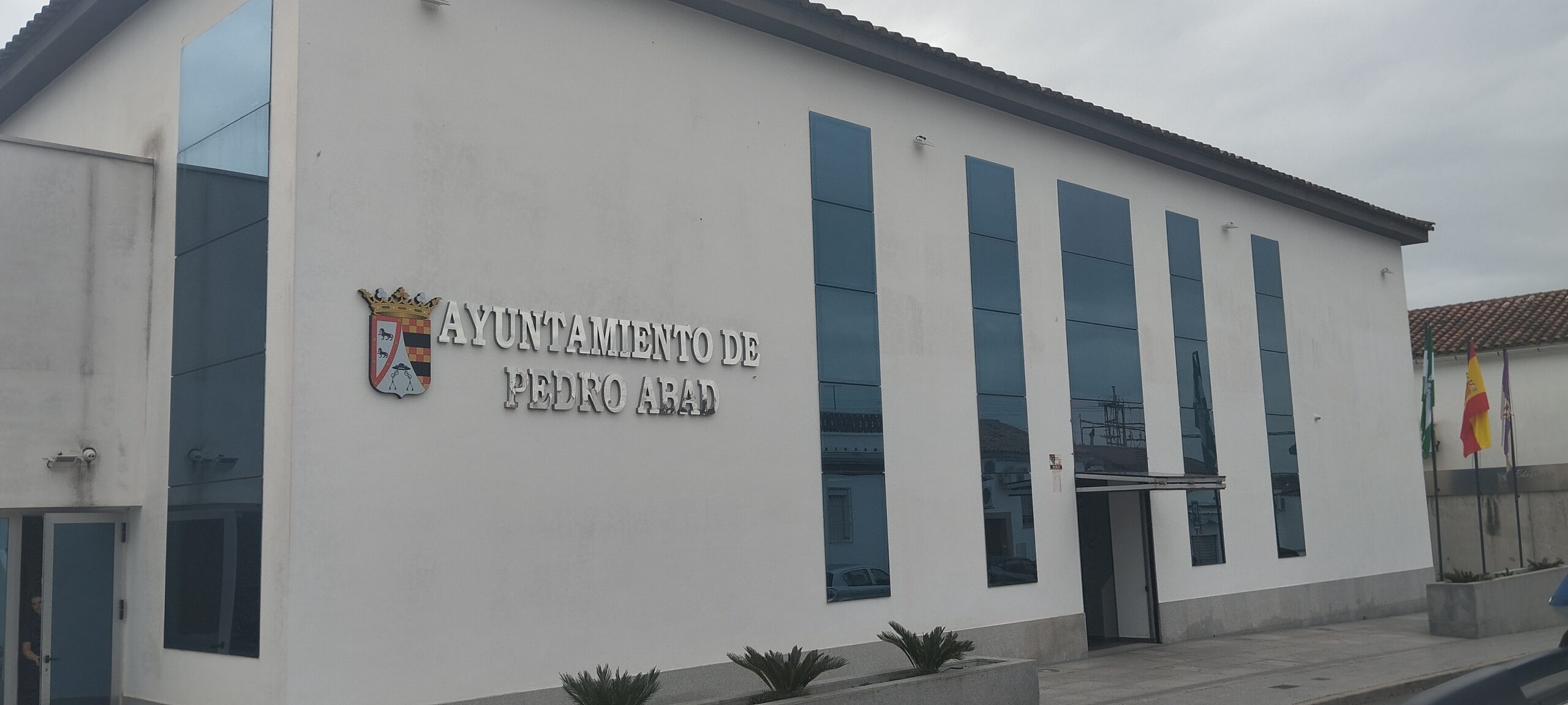 Pedro Abad abre una bolsa de empleo para cubrir de forma interina una plaza de Técnico Medio de Gestión
